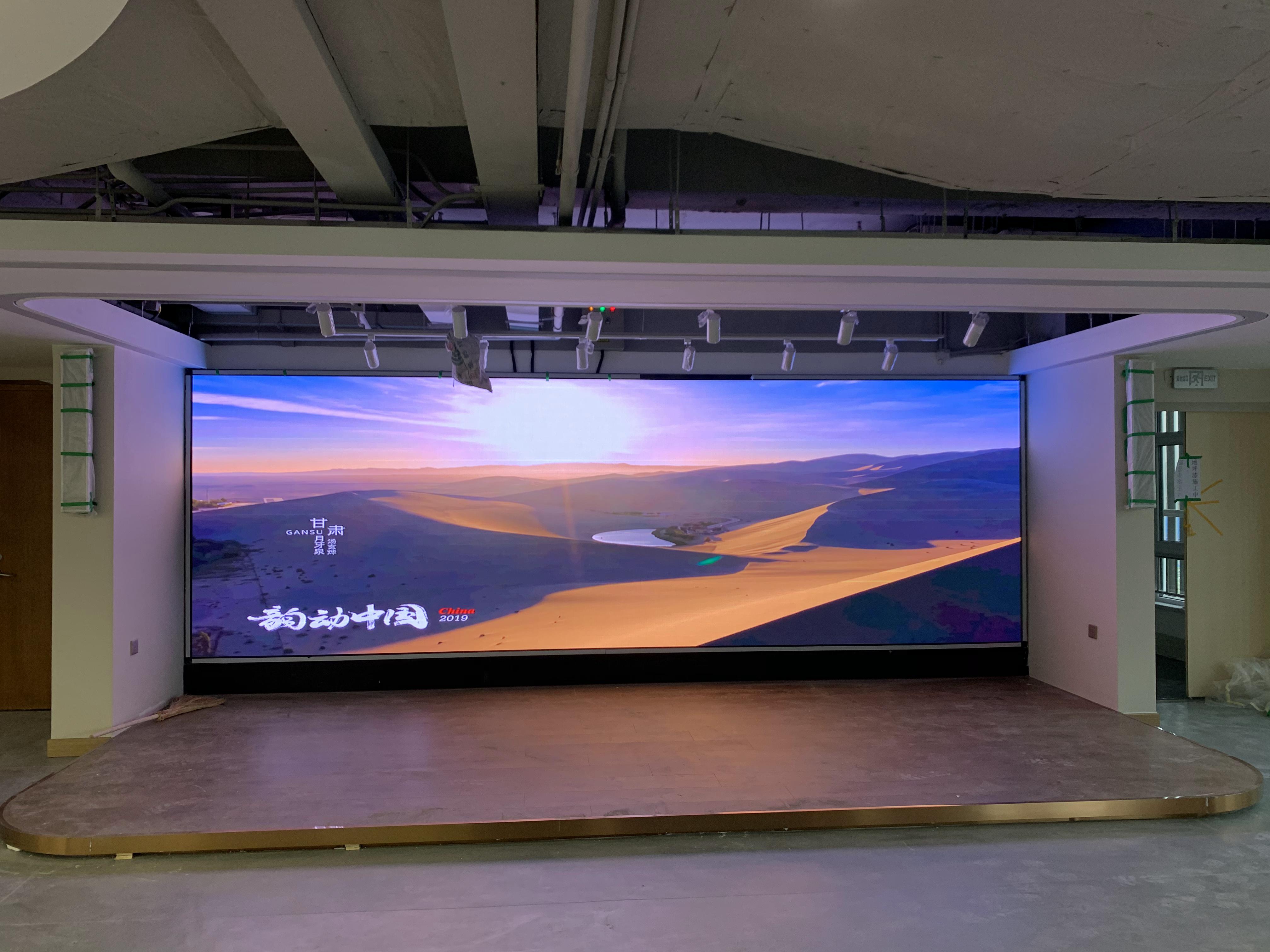 文旅項目中，戶外LED顯示屏如何與燈光秀、互動裝置結合打造沉浸式體驗？